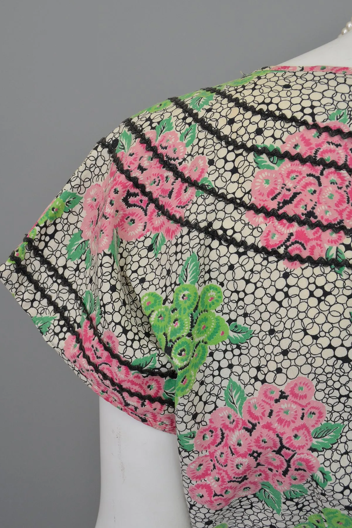 1940s 50s Pink Green Hydrangea Print Wrap House Dress