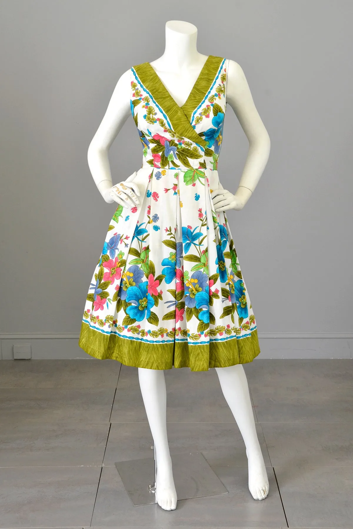 1960s Orchid Print Kamehameha Dress