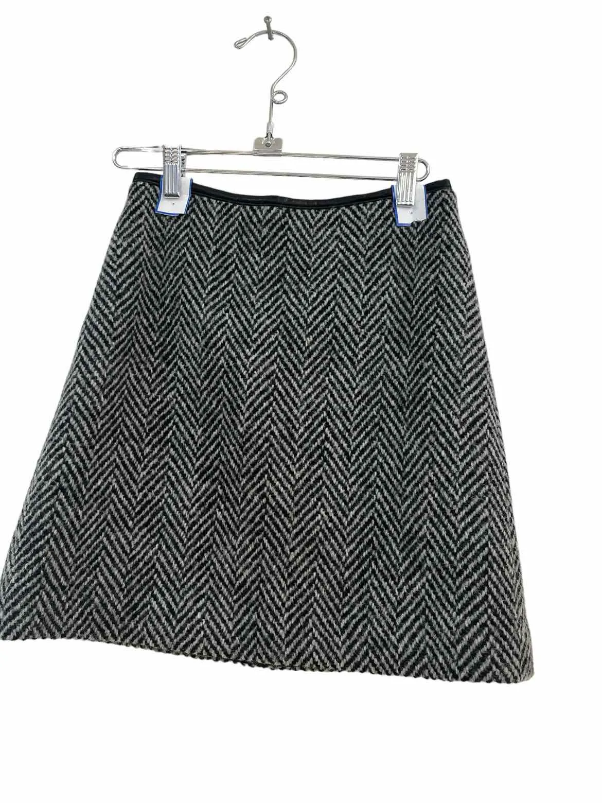 Burberry Gray & Black Size 2 Skirt