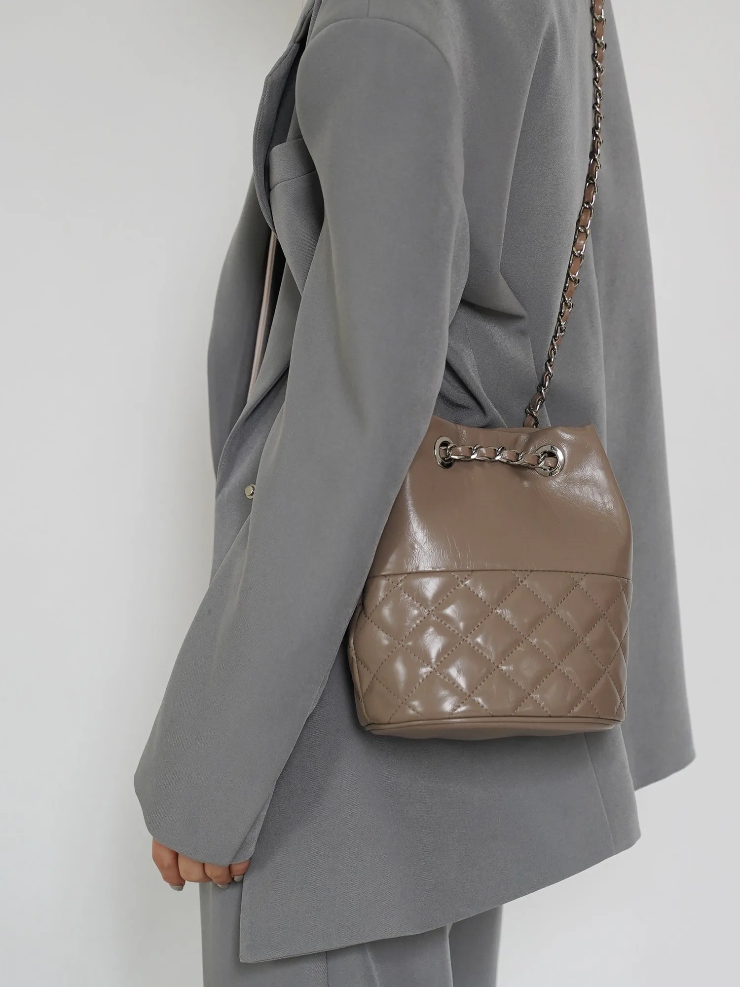 Elegant Calfskin Quilted Chain Bucket Bag | Fashion Quilted Shoulder & Crossbody Bag