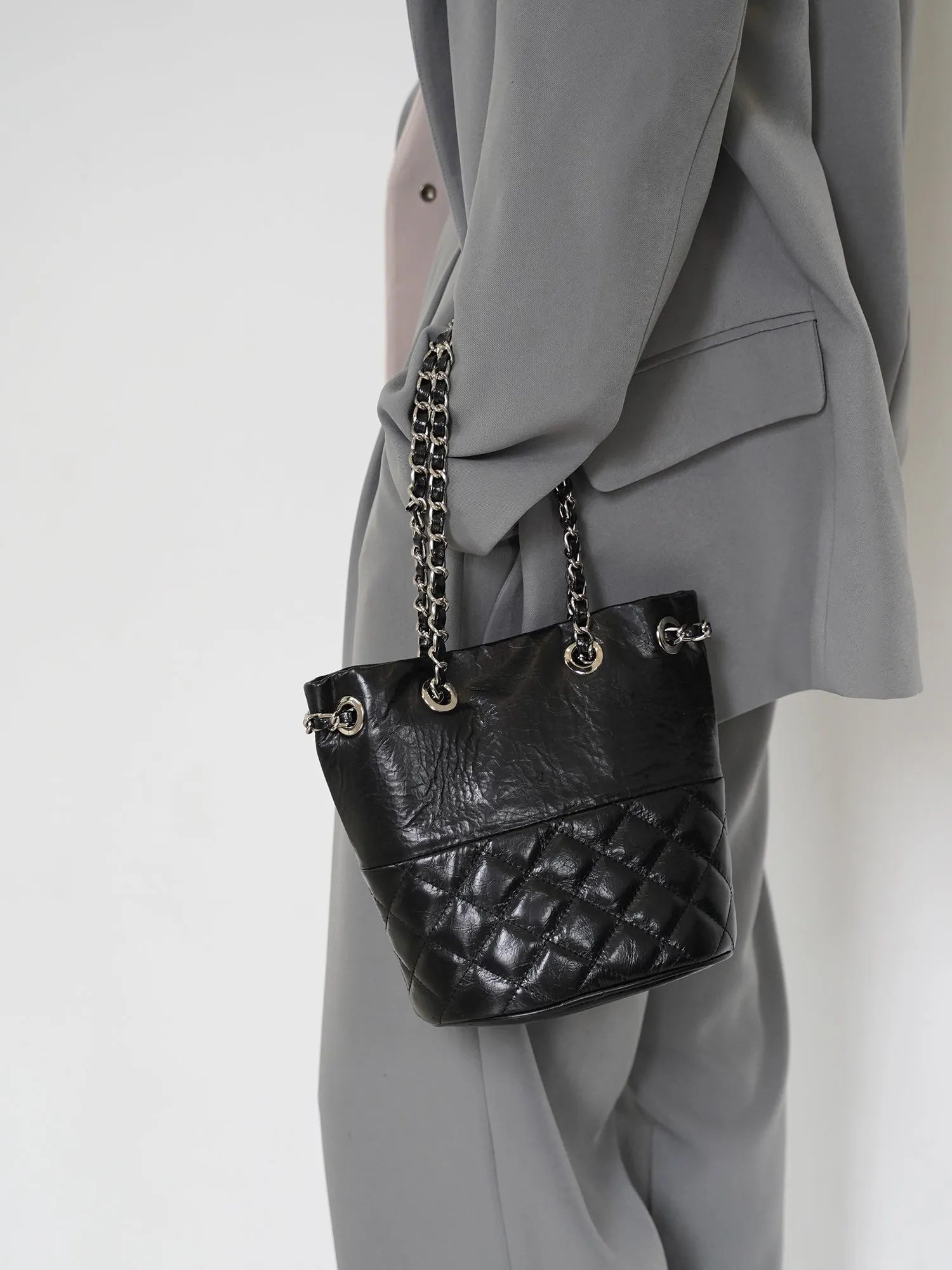 Elegant Calfskin Quilted Chain Bucket Bag | Fashion Quilted Shoulder & Crossbody Bag