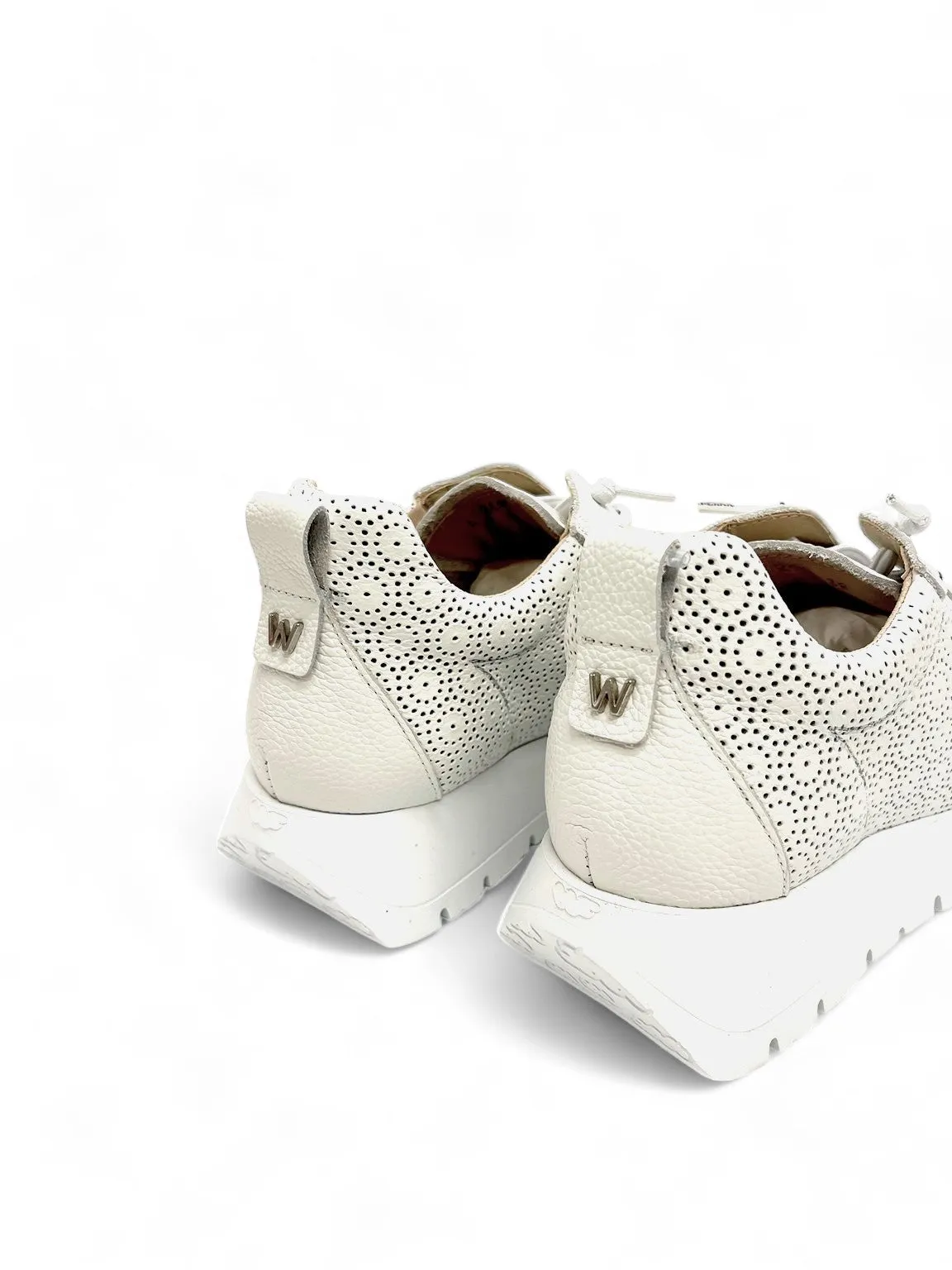 Heartfly Lexi Textured Leather Sneaker