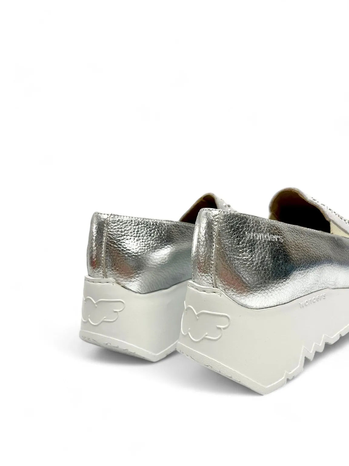 Heartfly Rhinestone Slip-on Sneakers