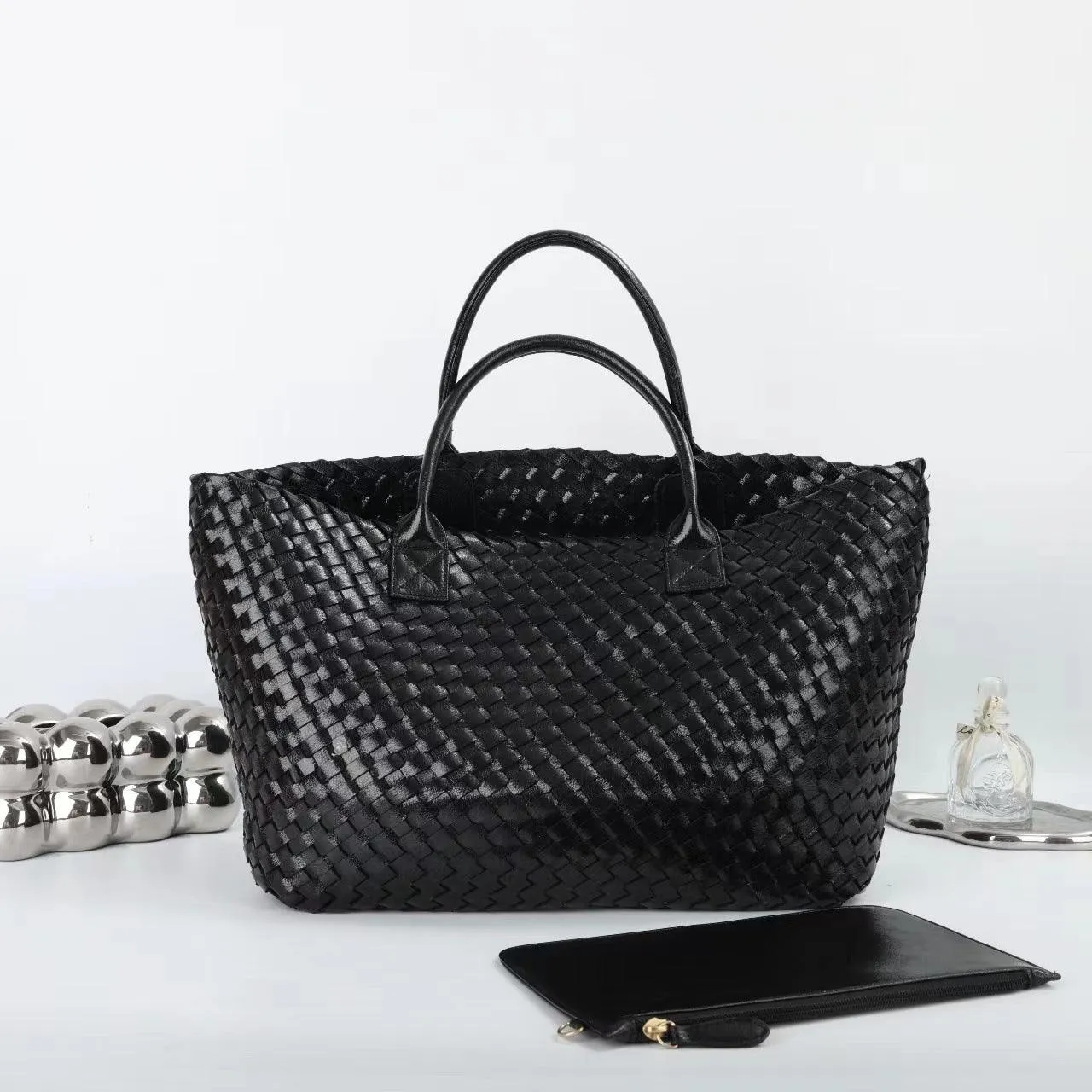 Large Handwoven Vegan Leather Tote/Weekend Bag in Onyx I Trendy Boutique Style ! Handmade Gift for Her