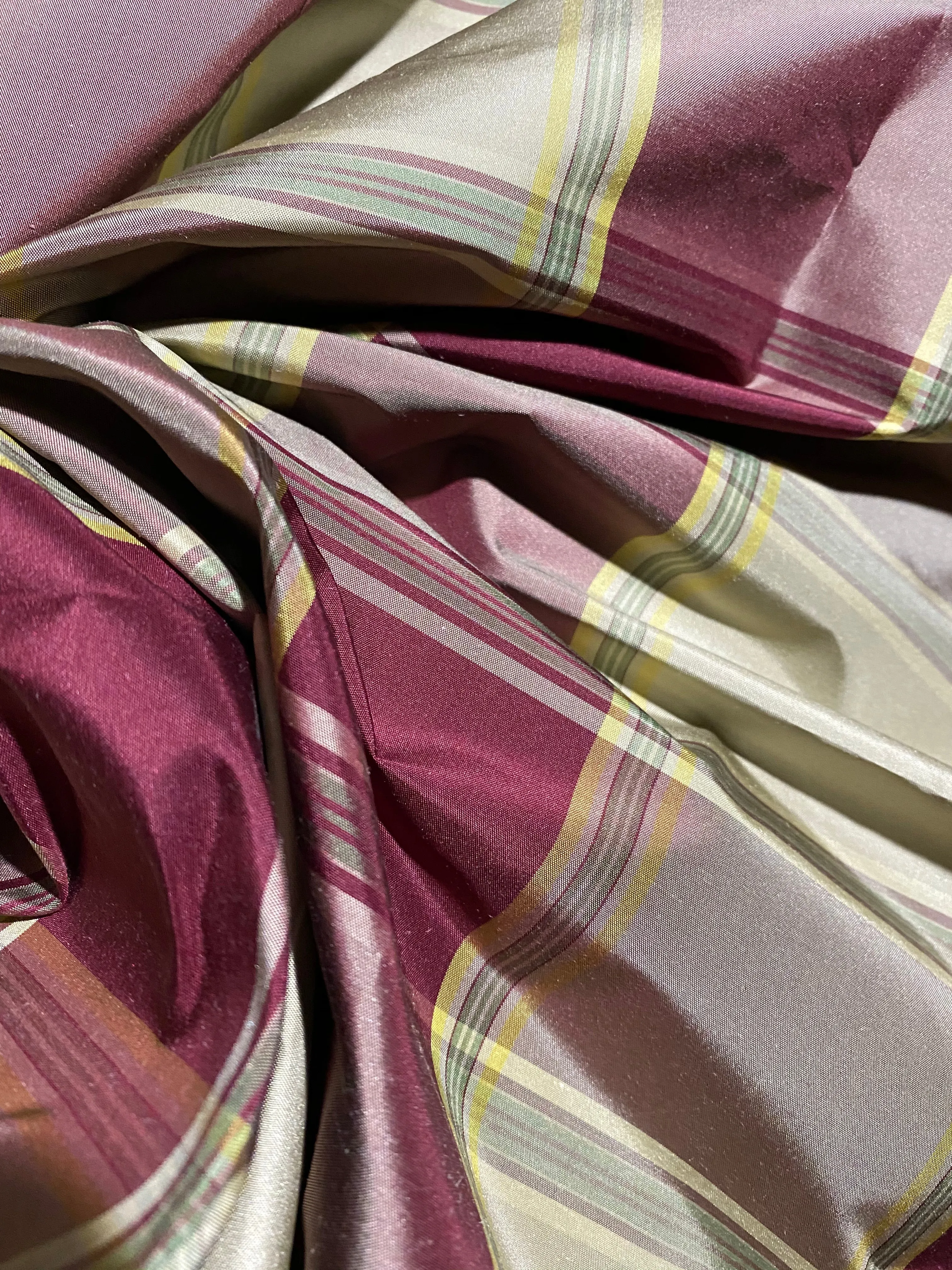 NEW Miss Dorothy 100% Silk Taffeta Plaid Tartan Fabric in White Cream and Burgundy Red SB_6_22